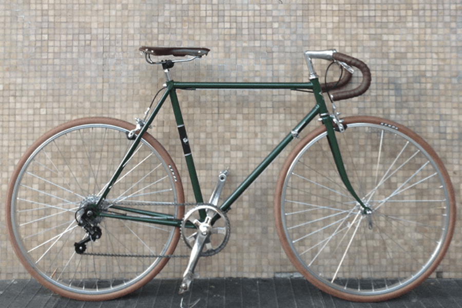 Bici artigianale rebuilt verde inglese, con cambio